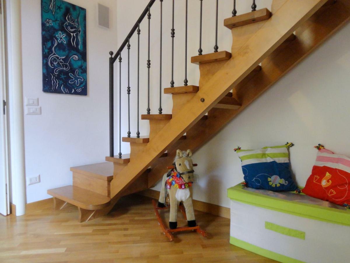 Mezzocannone House Apartment *