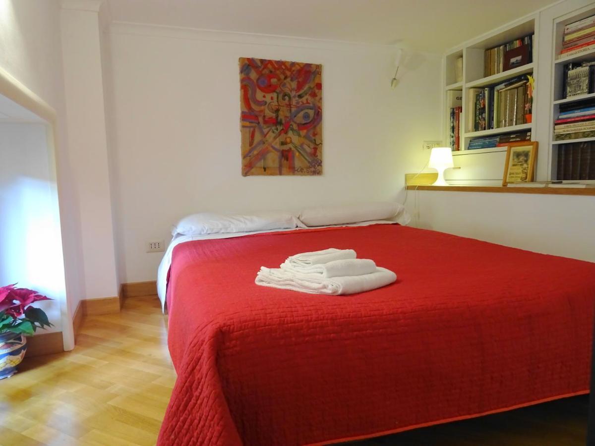 Appartamento Mezzocannone House *